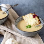 Hvidløgssuppe med ostebrød